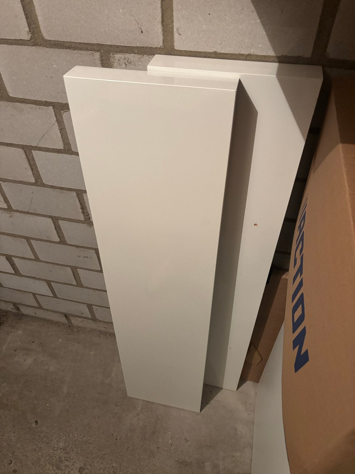 2 IKEA Lack wandplanken wit 110x26 cm, Ophalen, Zo goed als nieuw
