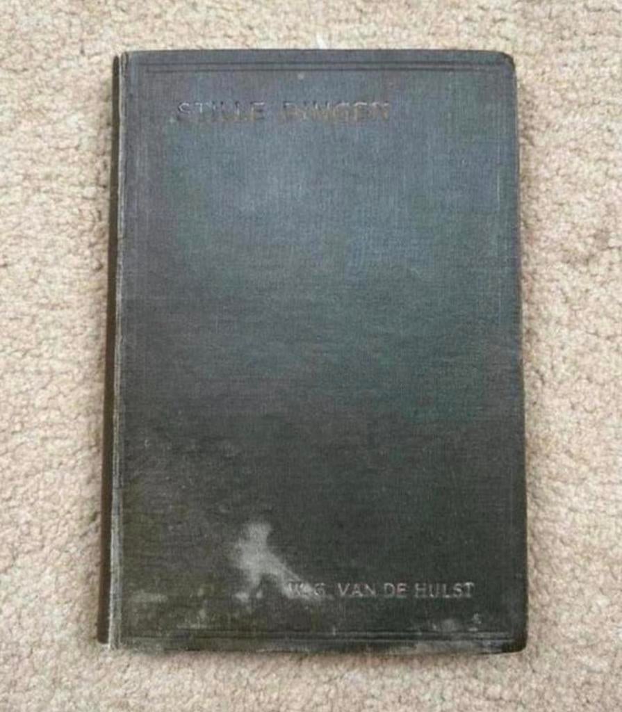 Te Koop: W.G. van de Hulst “Stille dingen“, Antiek en Kunst, Antiek | Boeken en Bijbels, Ophalen of Verzenden