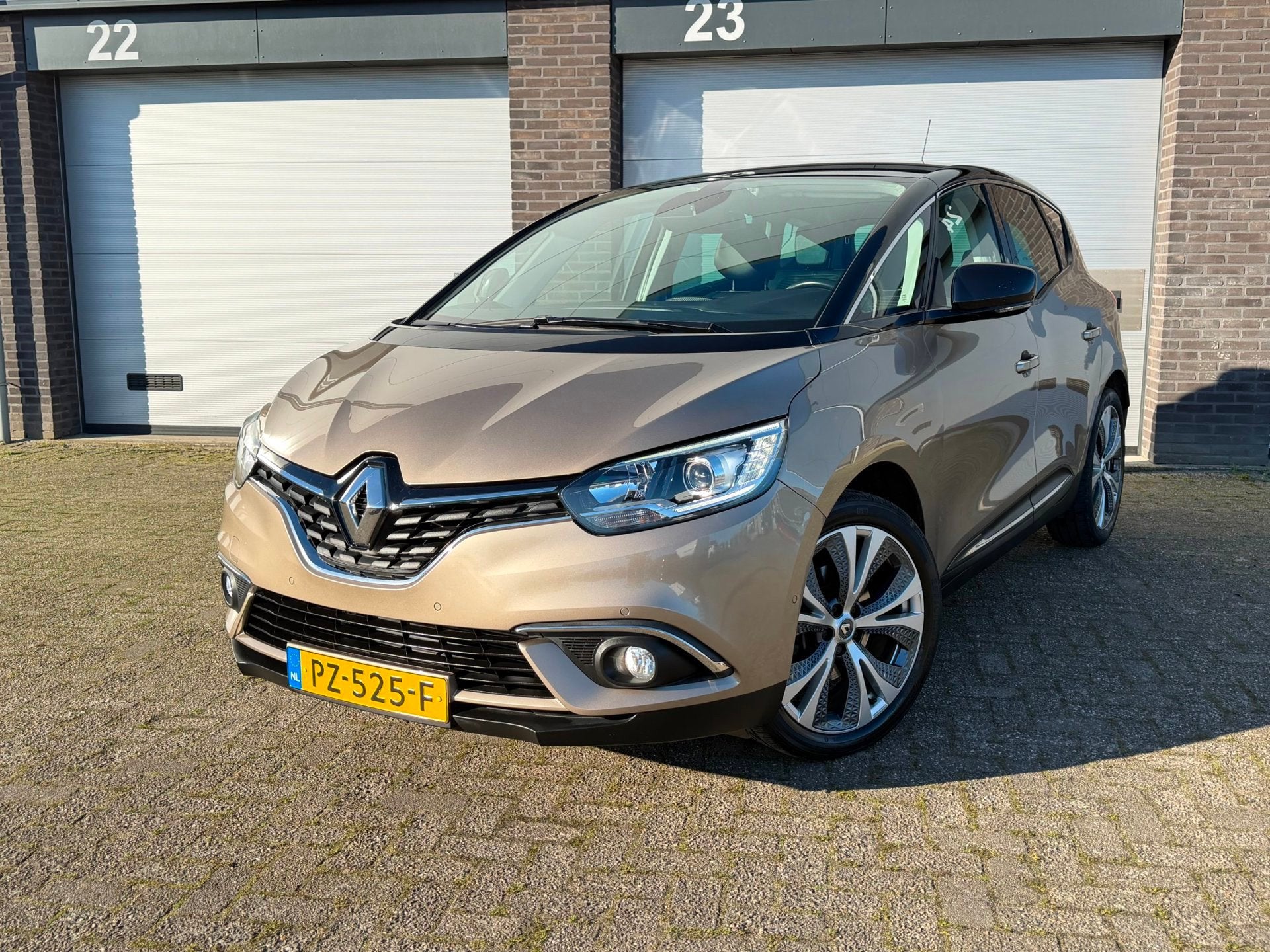 Renault Scénic 1.2 TCe Collection, Auto's, Voorwielaandrijving, Gebruikt, Euro 6, 4 cilinders
