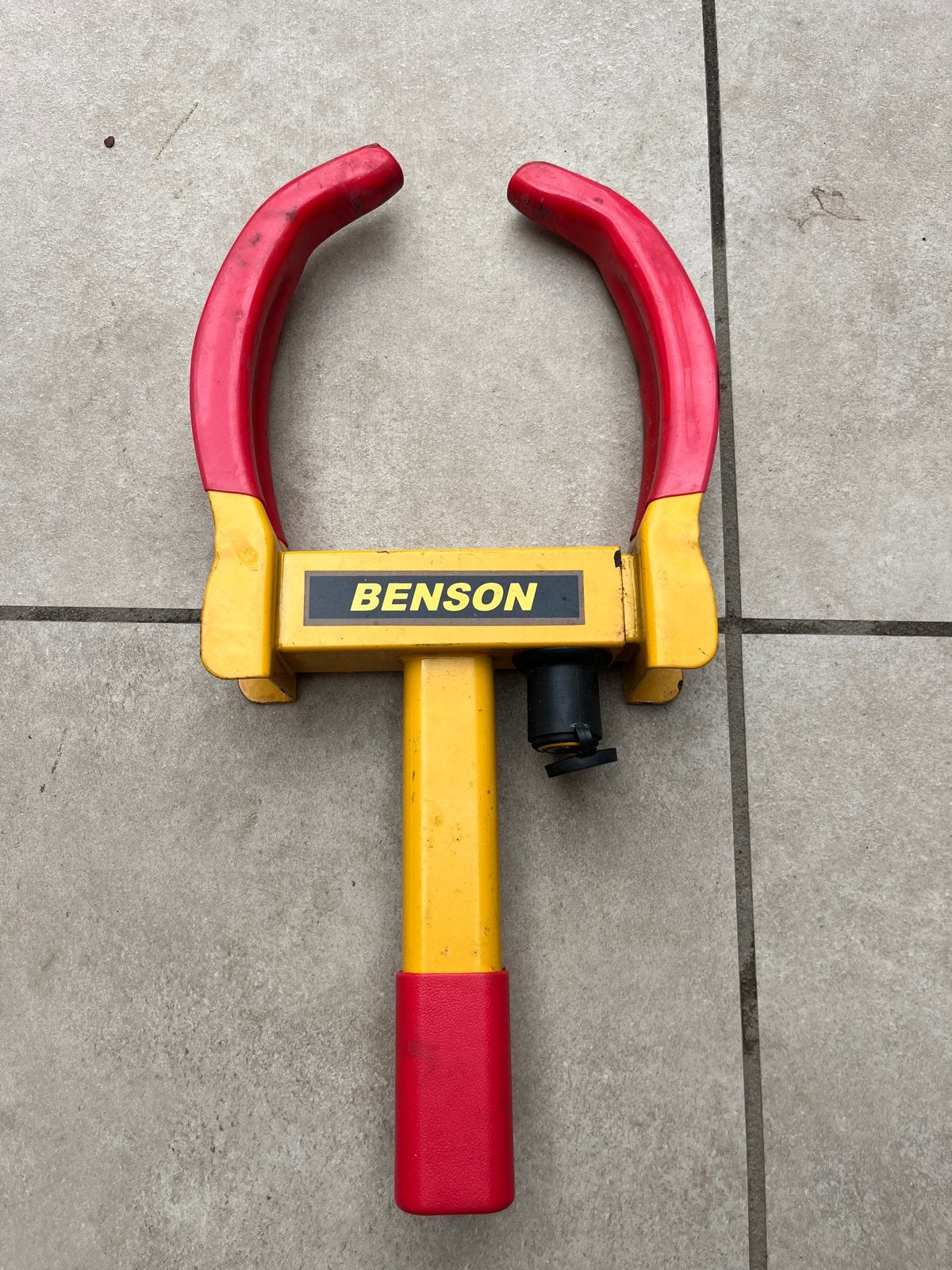Benson Parkeerklem / Wielklem - Geel/Rood, Ophalen, Gebruikt