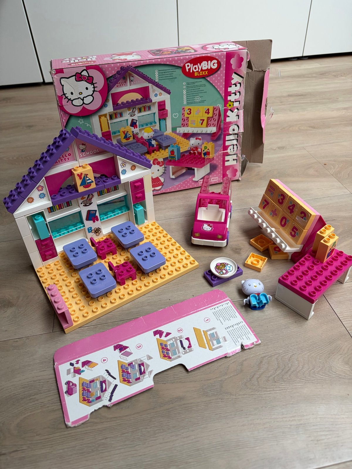 PlayBIG Bloxx Hello Kitty School Bouwset, Ophalen of Verzenden, Gebruikt, Overige merken