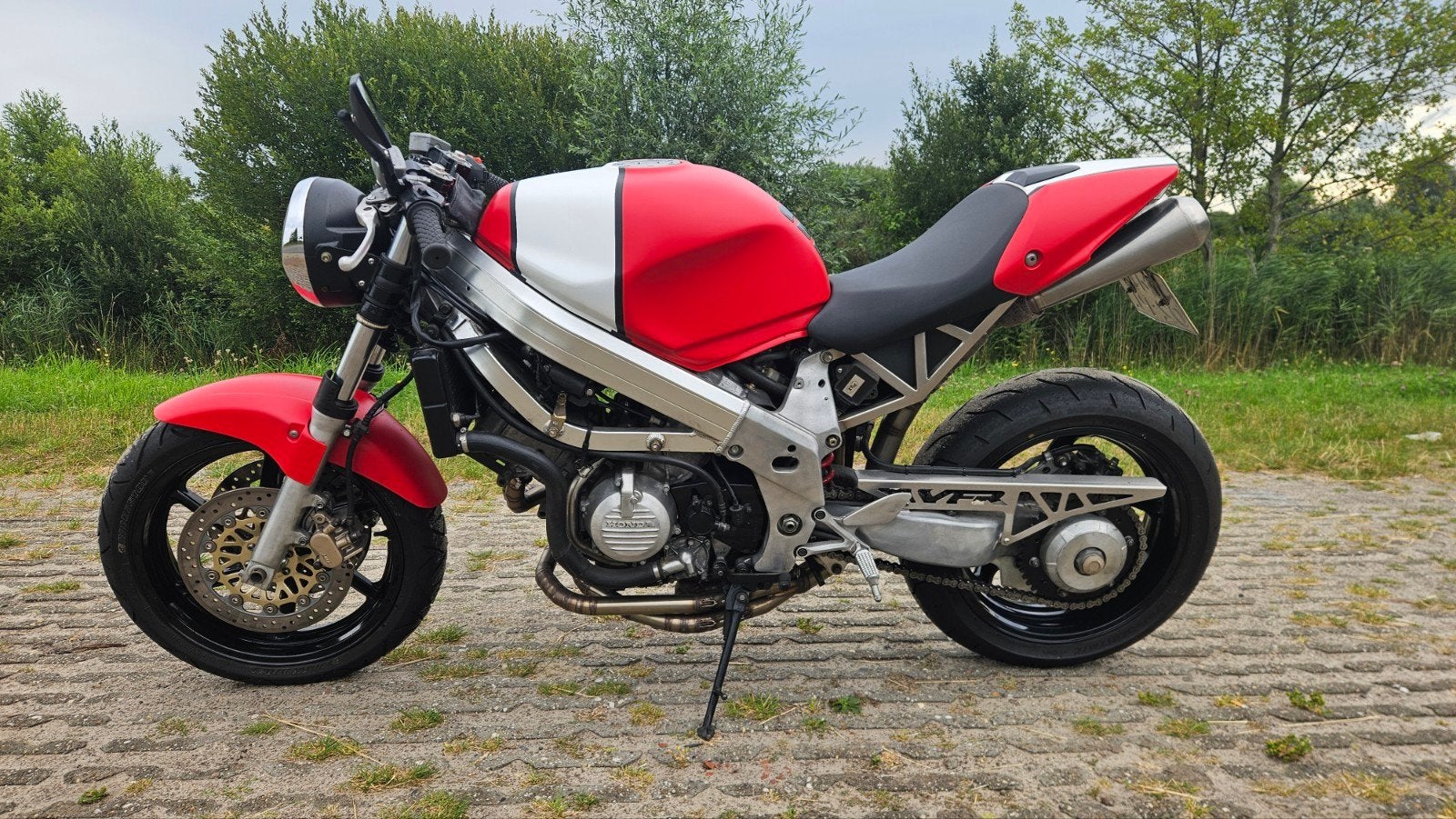 Honda VFR 750 naked (omgebouwd), 750 cc, Sportuitlaat, 4 cilinders, Motorrijbewijs A