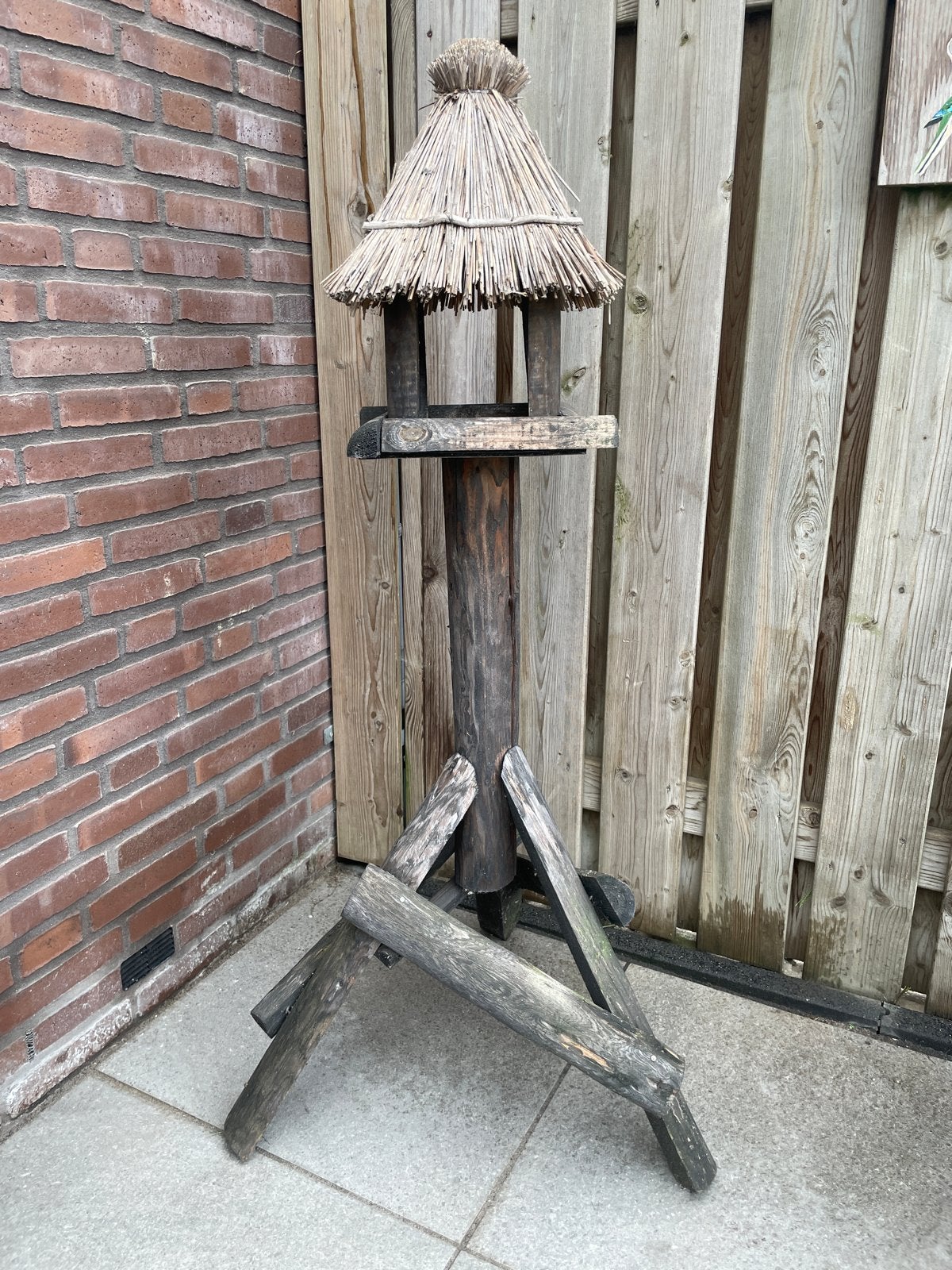 Vogelhuisje op standaard - 130 cm hoog, Ophalen, Gebruikt