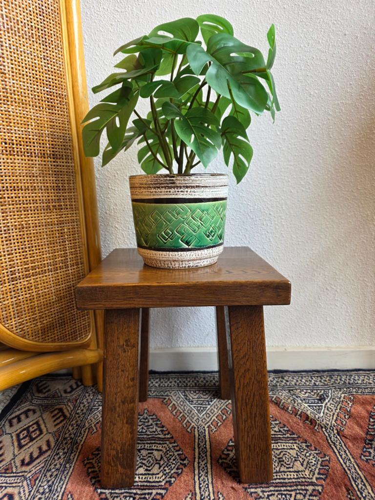 Brutalist eikenhouten vintage krukje houten bijzettafel, ., Ophalen of Verzenden, Zo goed als nieuw, .