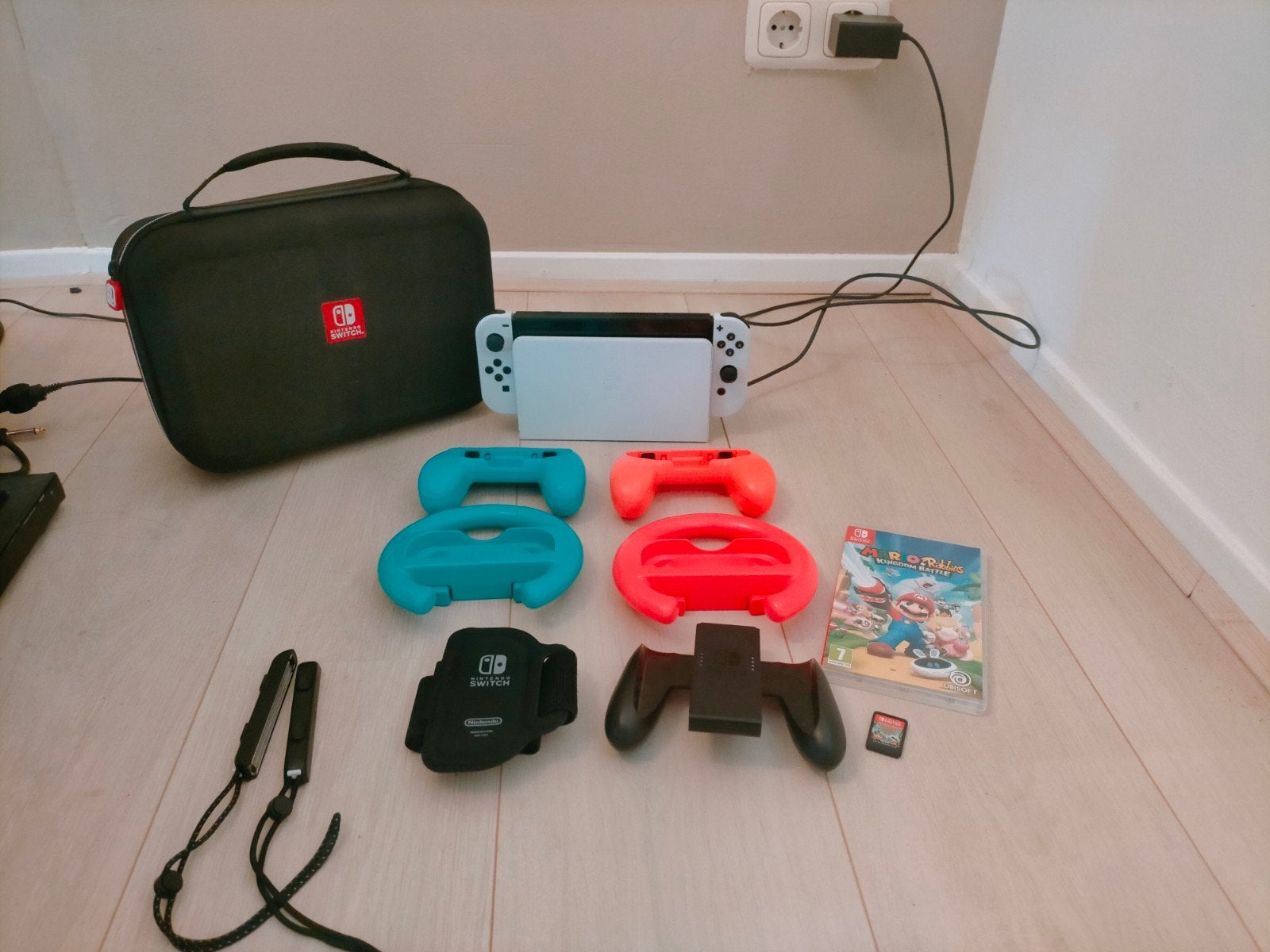 Nintendo Switch OLED met Donkey Kong & Mario + Rabbids, Switch OLED, Met games, Met 2 controllers, Ophalen of Verzenden