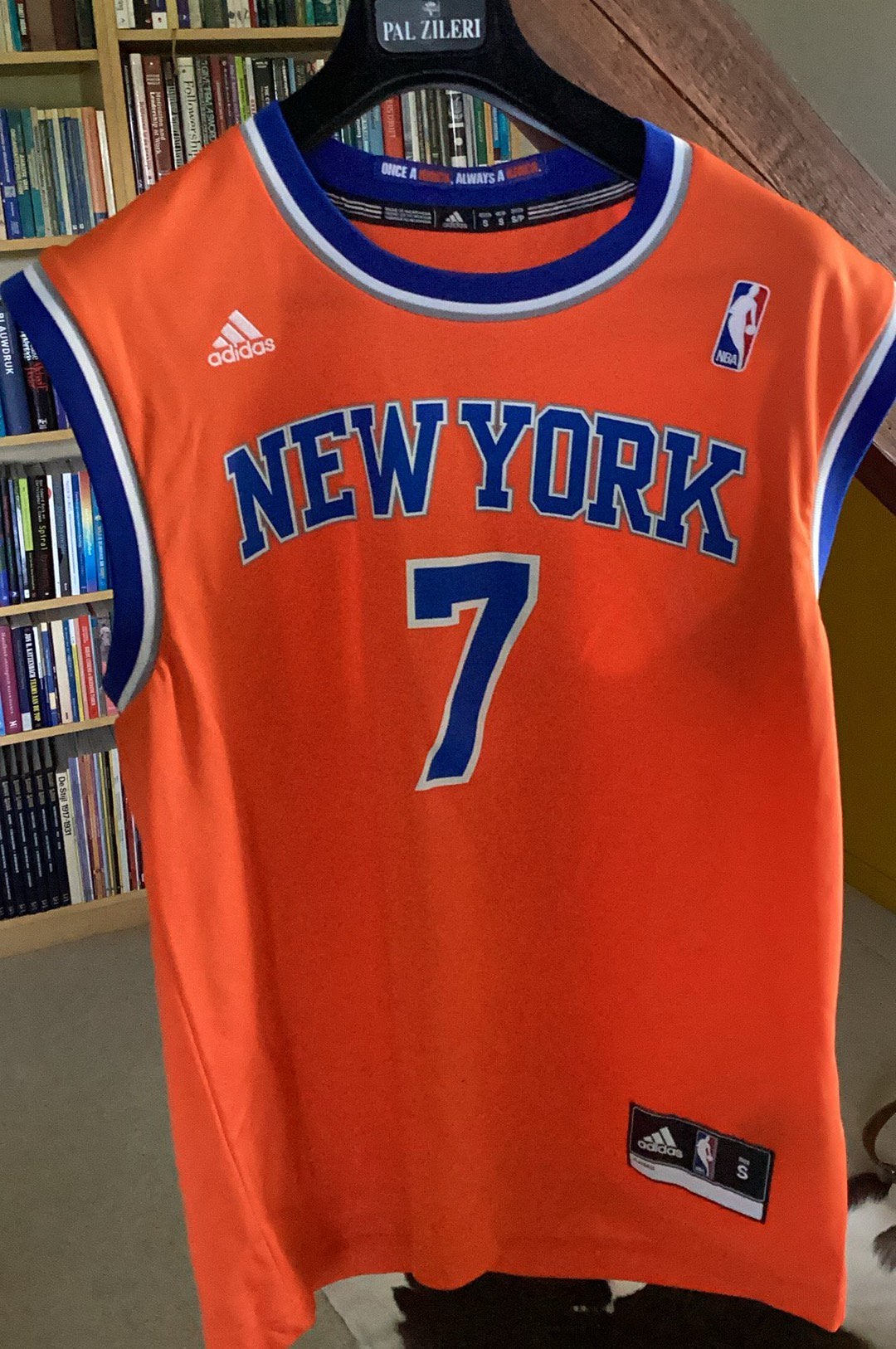 Adidas basketball shirt, maat S (valt ruim, ziet foto), Sport en Fitness, Basketbal, Ophalen of Verzenden, Zo goed als nieuw, Kleding