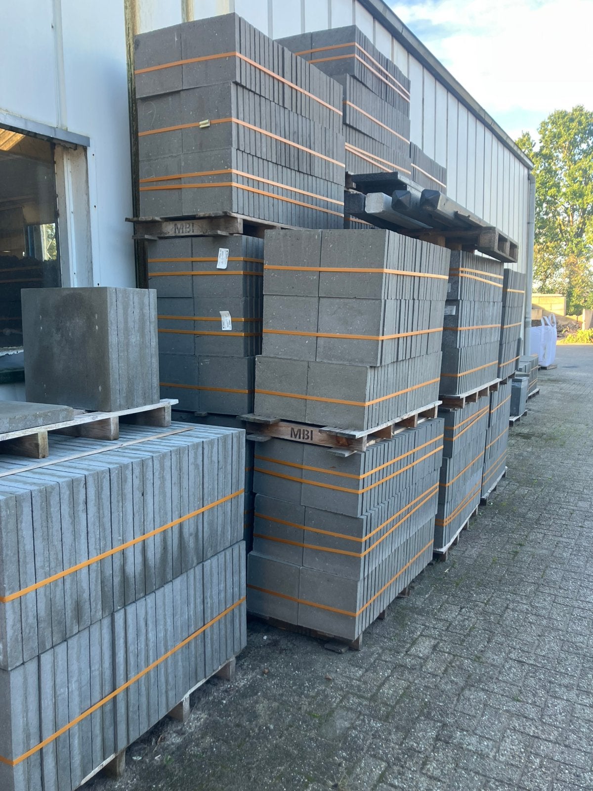 stoeptegels beton 30x30x4.5 tegels beton grijs UITVERKOOP, Ophalen of Verzenden, Nieuw, Beton, Overige typen