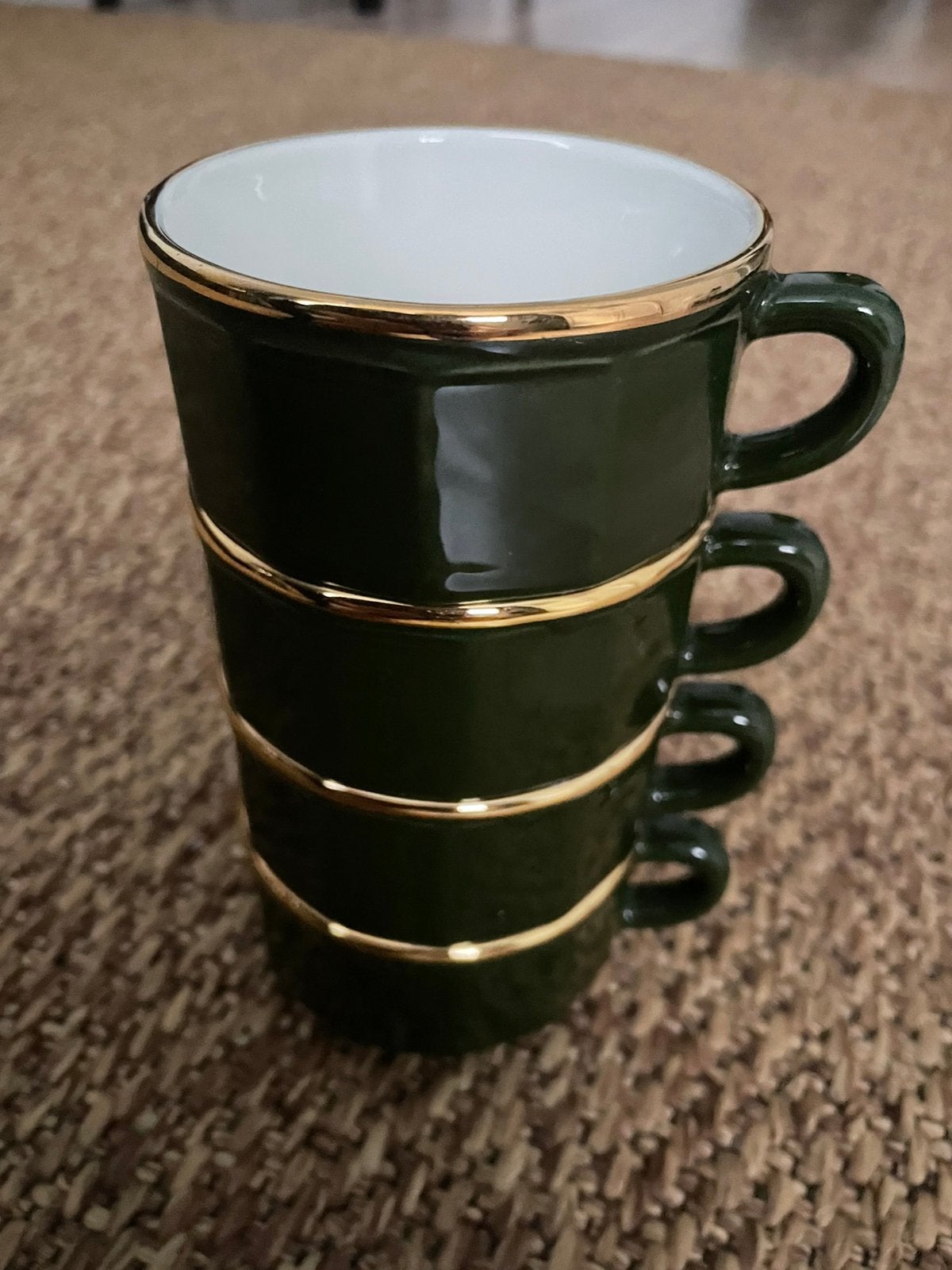 Apilco kopjes groen met goude rand - 4 stuks - nieuw, Huis en Inrichting, Overige materialen, Klassiek, Nieuw, Ophalen of Verzenden