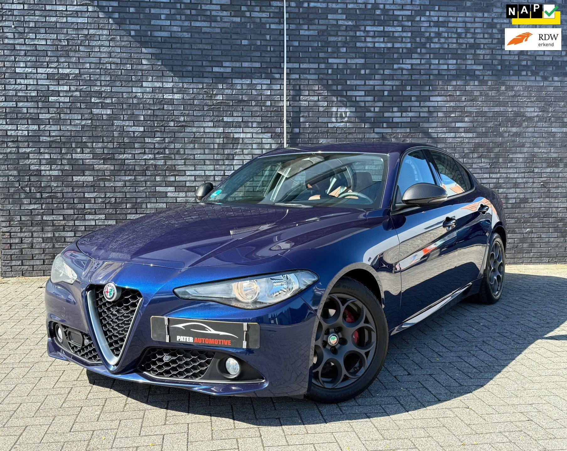 Alfa Romeo Giulia 2.2 Super NAP|Camera|Leder|Carbon|PDC|1600, Achterwielaandrijving, Gebruikt, 4 cilinders, 150 pk