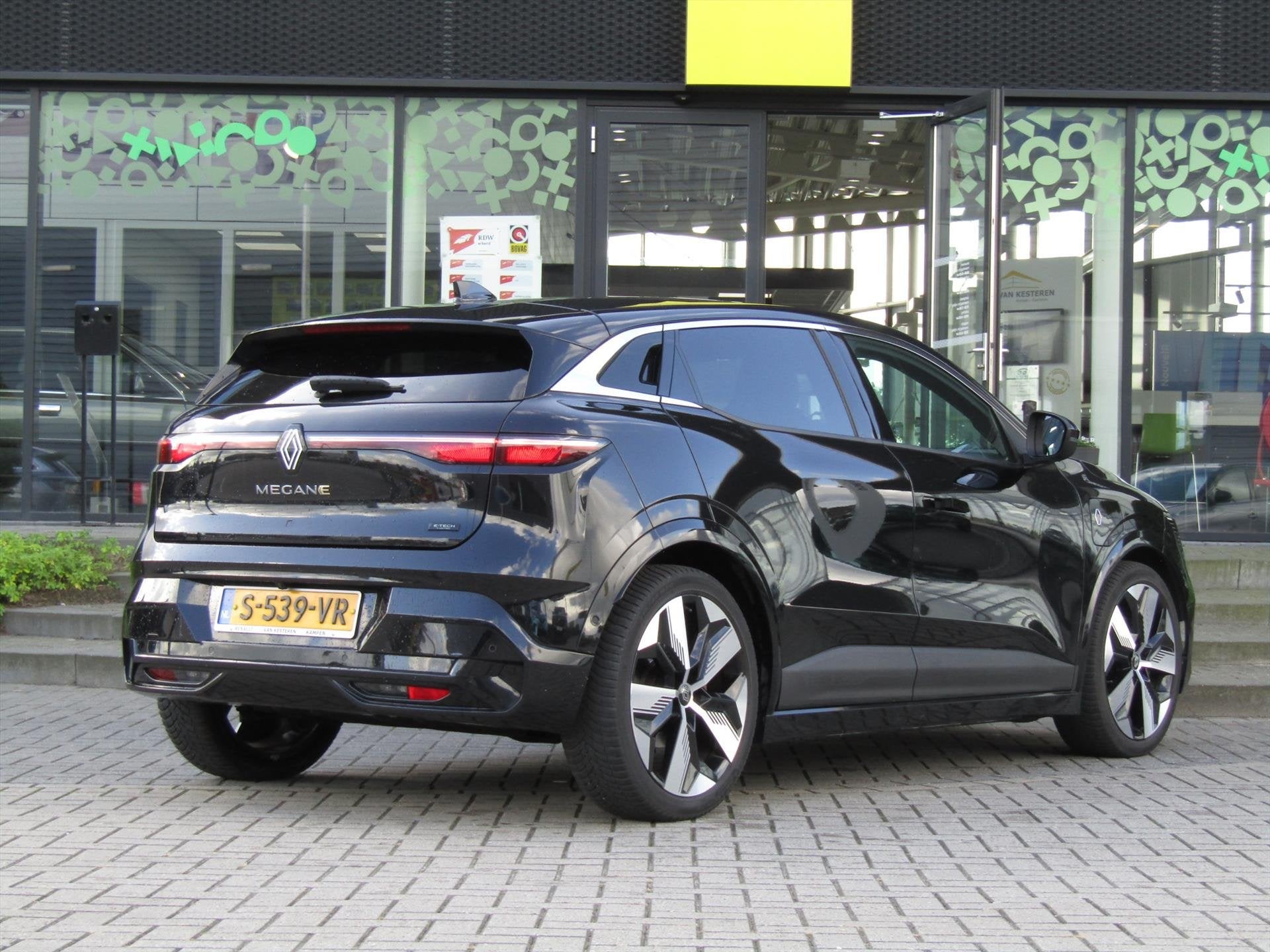 RENAULT Mégane E-Tech EV60 220pk Optimum Charge Techno / Pa, Auto's, Zwart, Zwart, Origineel Nederlands, Vierwielaandrijving