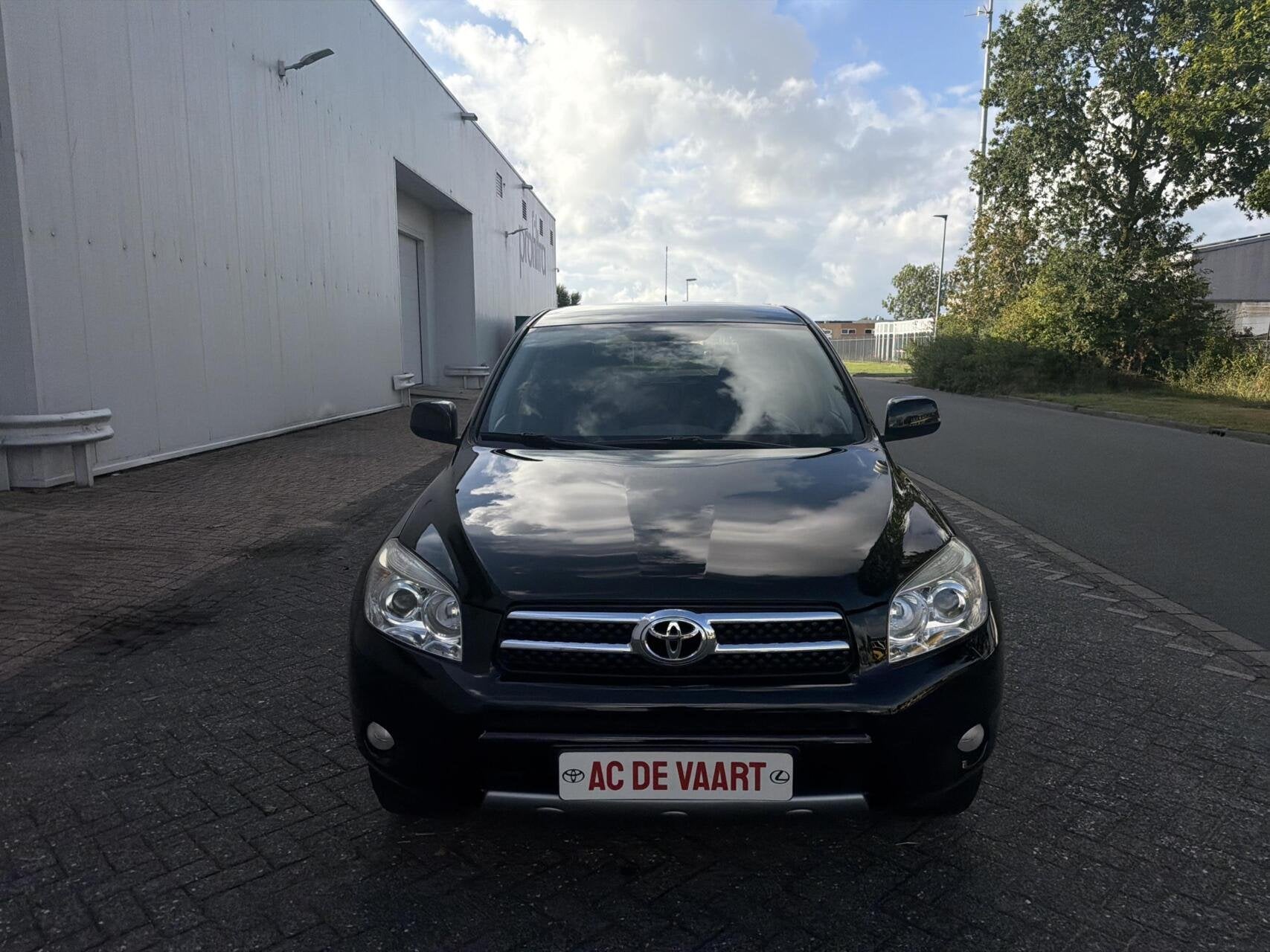 Toyota RAV4 2.0 VVTi Executive - 4WD/AUTOMAAT/CAMERA/NAP, Auto's, Automaat, 1998 cc, Gebruikt, 4 cilinders