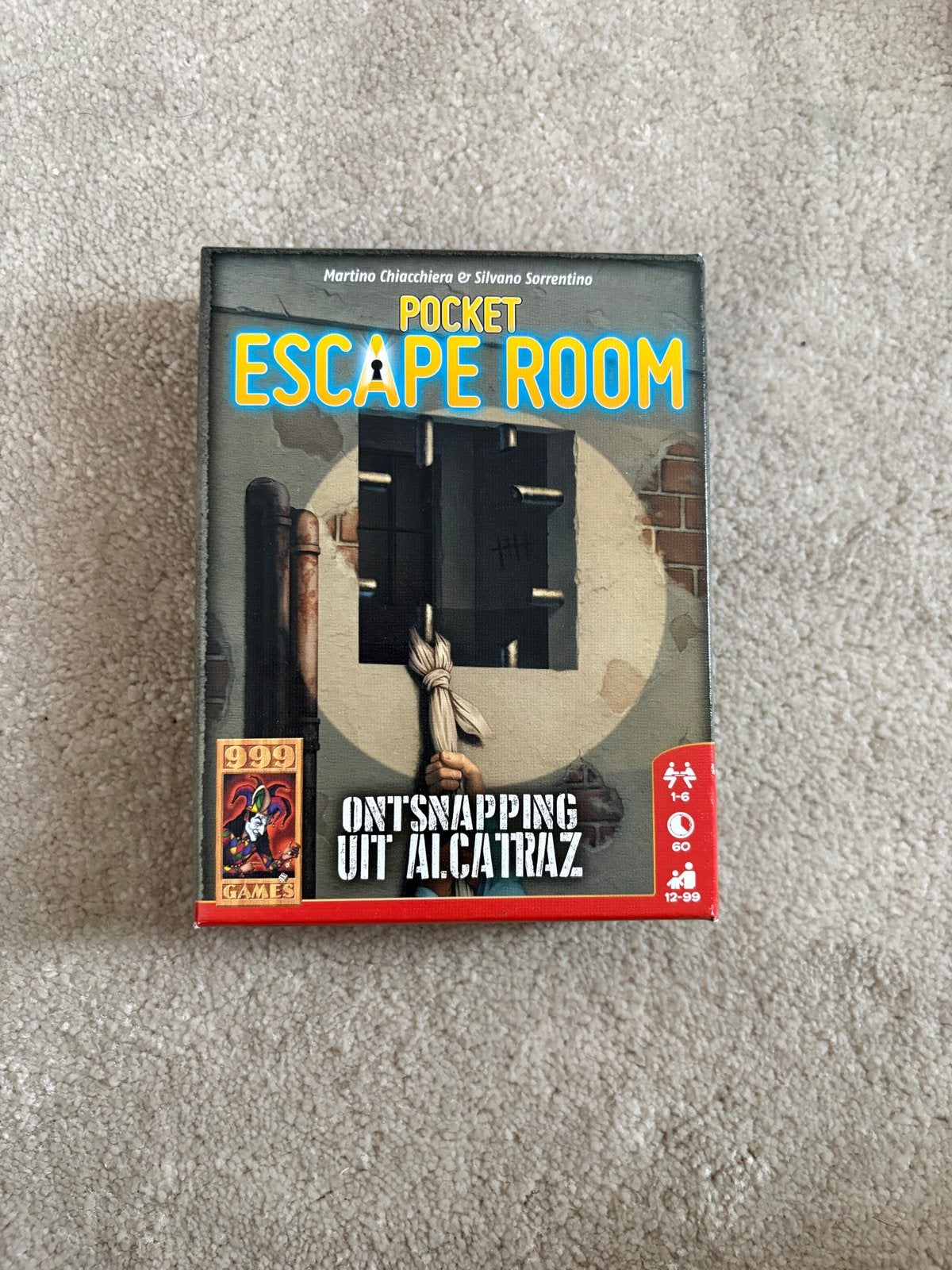 Pocket Escape Room: Ontsnapping uit Alcatraz (999 Games), Vijf spelers of meer, Ophalen of Verzenden, Nieuw