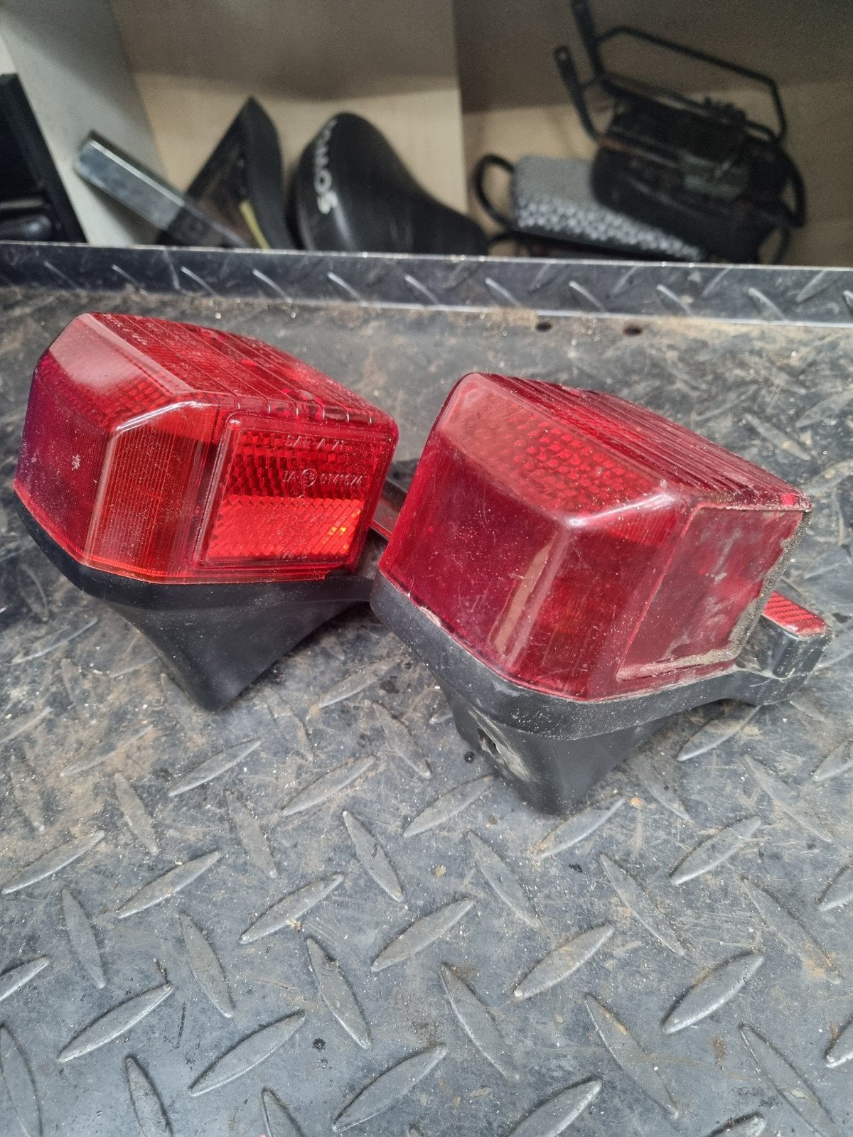 2x Tomos achterlicht €7,50, Ophalen of Verzenden, Tomos, Tomos, Tomos