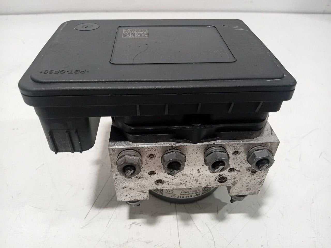 Abs pomp Skoda Superb, Onderdelen@venauto.nl, Van der Ven Autorecycling B.V., Gebruikt, Ettenseweg 76, 4706 PB Roosendaal, The Netherlands