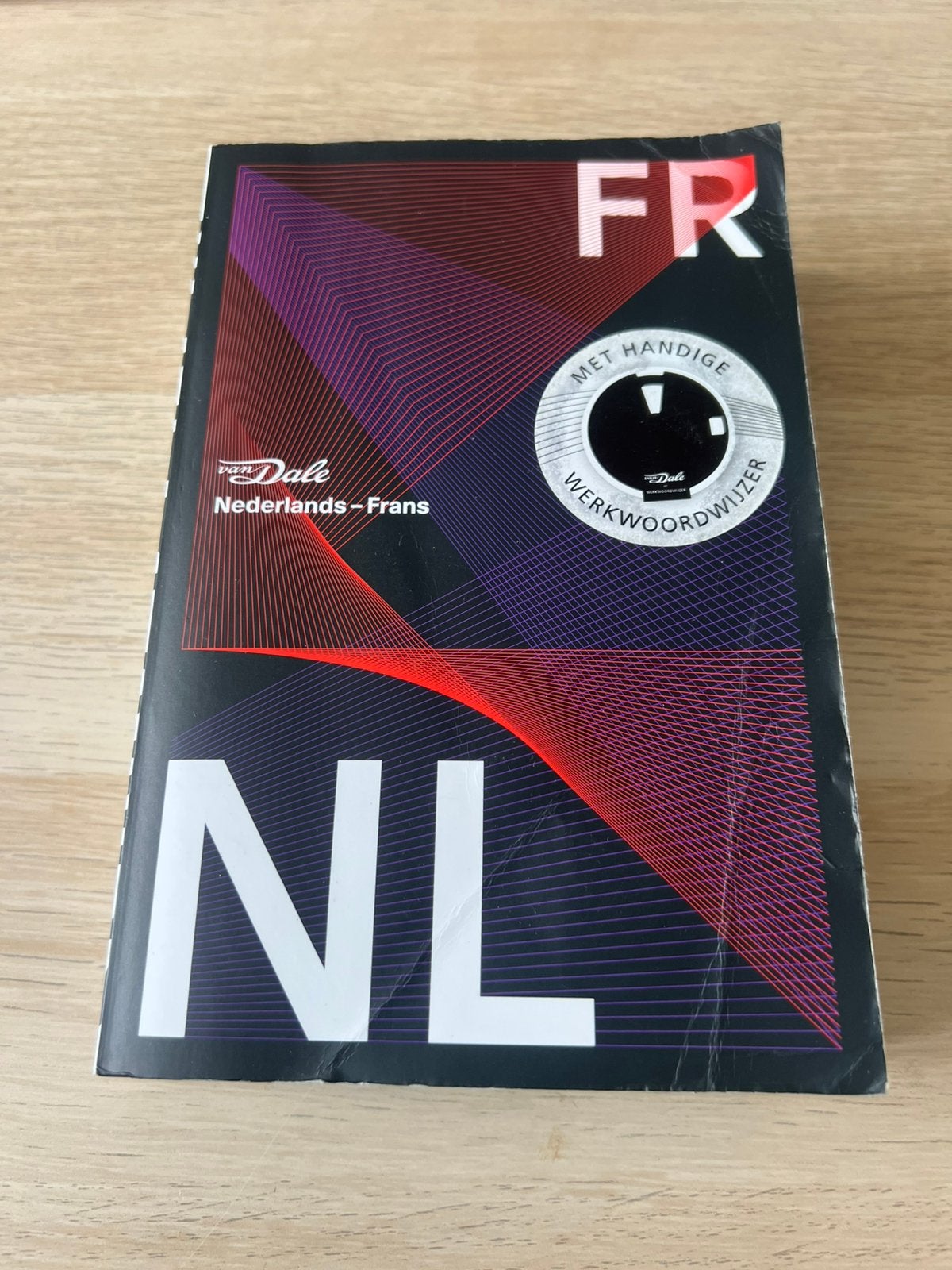 Van Dale woordenboeken, Ophalen of Verzenden, Zo goed als nieuw, Landkaarten