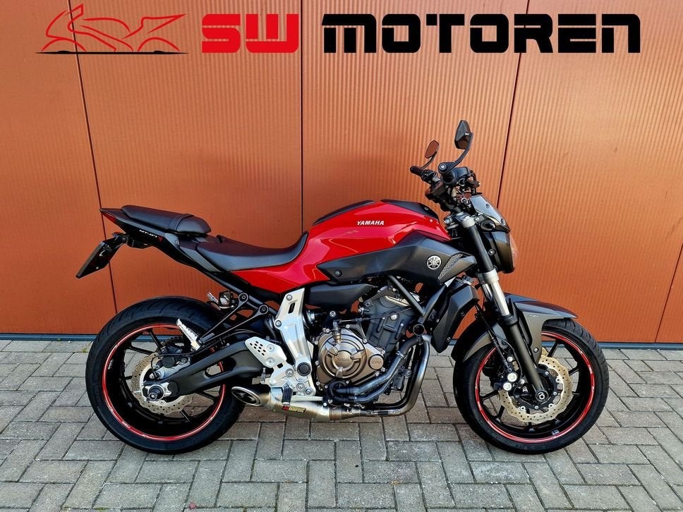MT07 ABS, NL MOTOR, AKRAPOVIC, LAGE KM. MT 07, Motoren, 2 cilinders, Motorrijbewijs A, Bedrijf, Onbekend