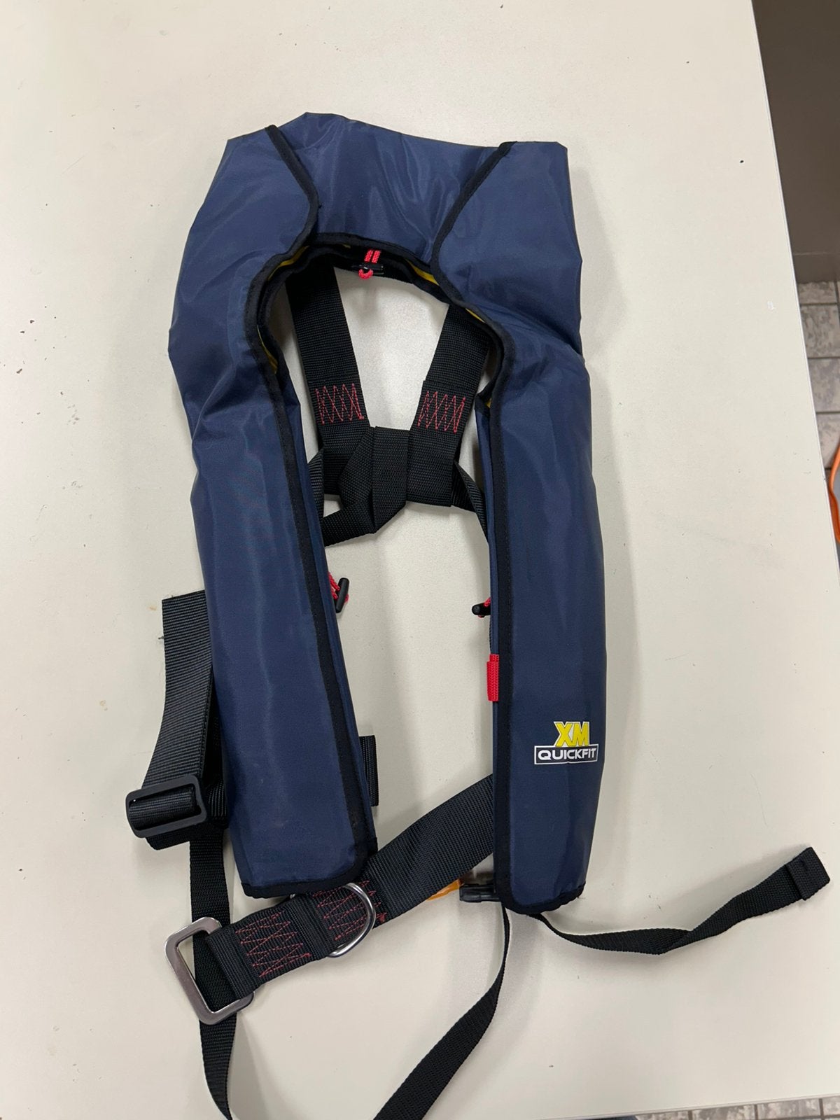 XM Quickfit 150N reddingsvest, automatisch, Ophalen, Zo goed als nieuw, Dame of Heer, Reddingsvest of Zwemvest