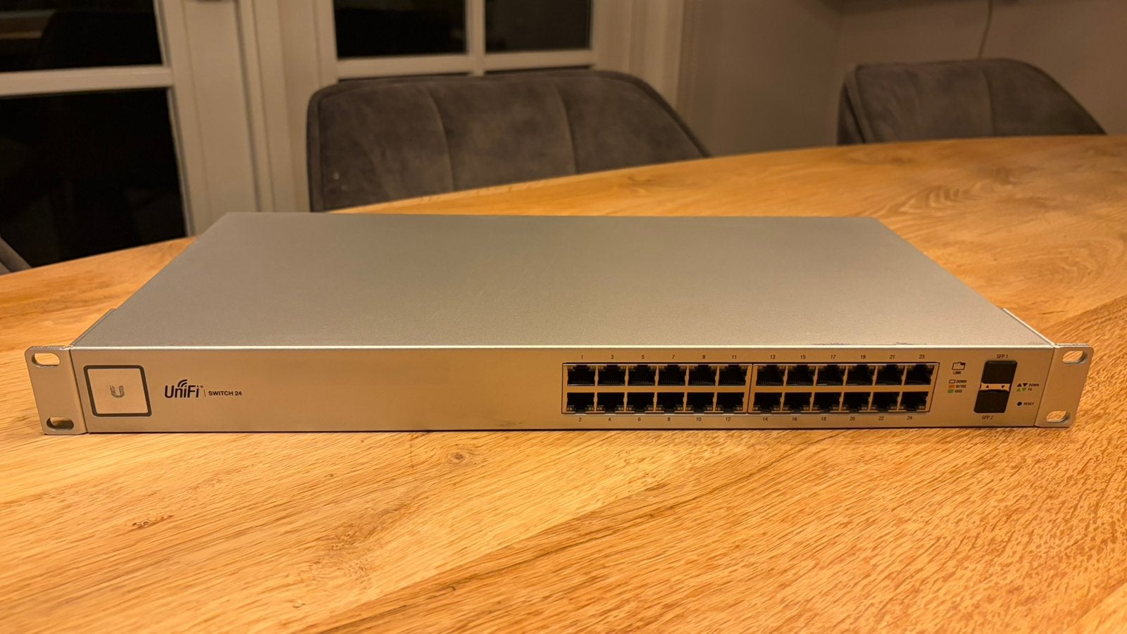 Ubiquiti UniFi Switch 24 Poorts managed  USW-24, Computers en Software, Ophalen of Verzenden, Gebruikt