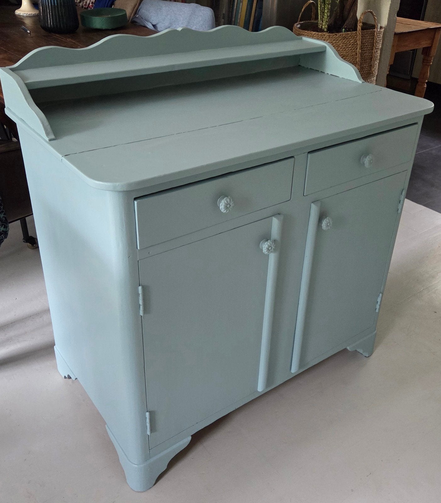 Brocante oude houten kast, dressoir of commode met 2 laden, Ophalen