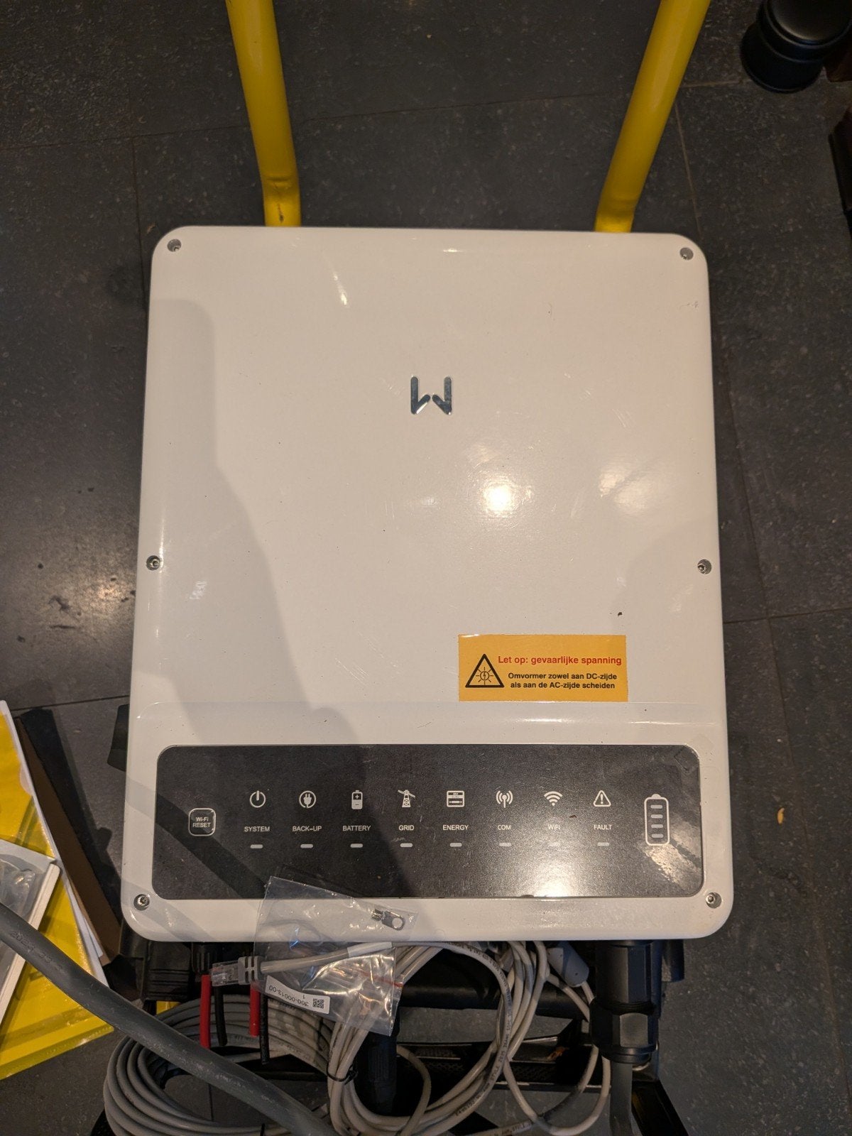 GoodWe omvormer DNS G3 - Zo goed als nieuw(half jaar oud), Ophalen, Zo goed als nieuw, Compleet systeem, 200 wattpiek of meer