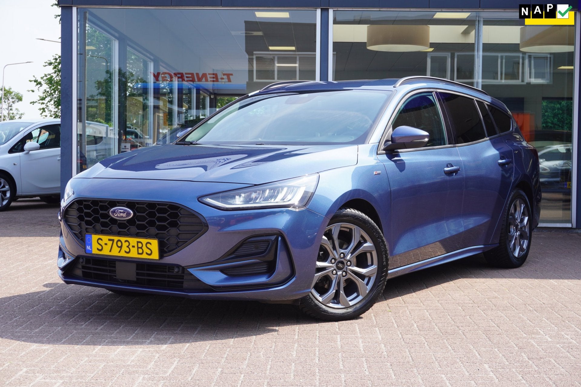 Ford Focus Wagon 1.0 EcoBoost Hybrid ST Line Airco | Navigat, Gebruikt, Blauw, Origineel Nederlands, Handgeschakeld