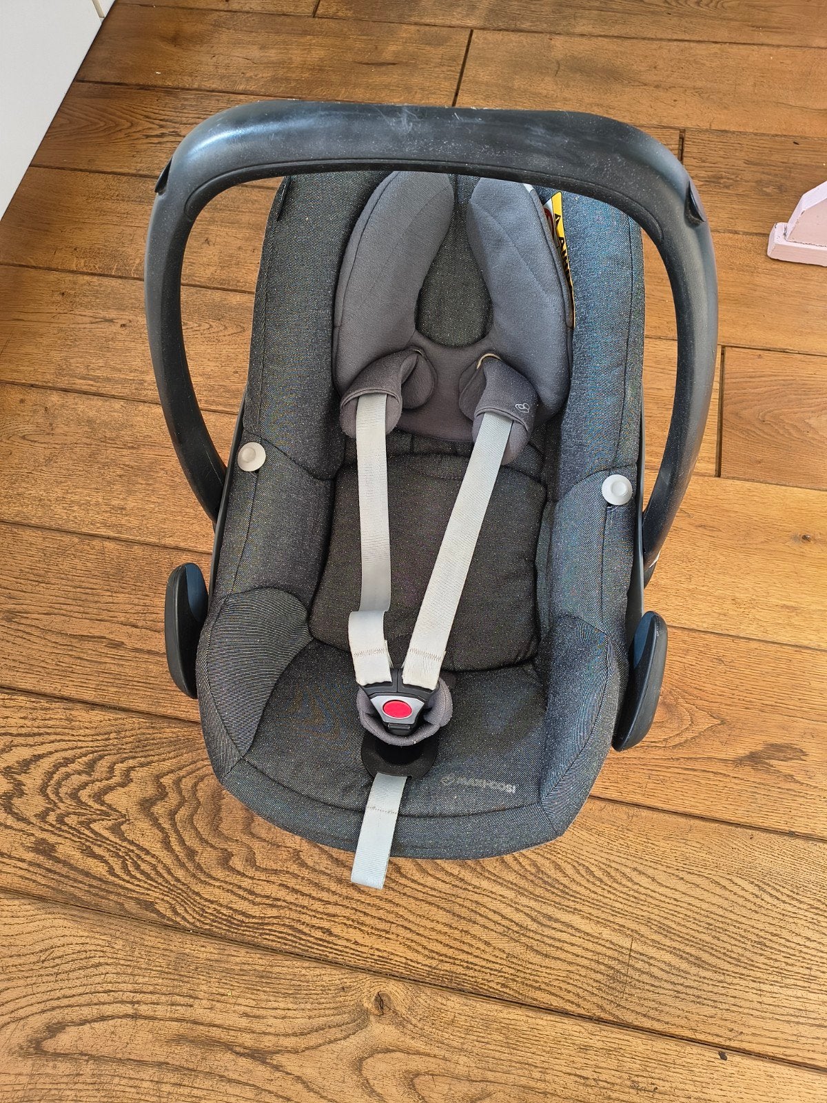 Maxicosi Tobi met autostoelverkleiner, Ophalen, 0 t/m 10 kg, Maxi-Cosi, Autogordel