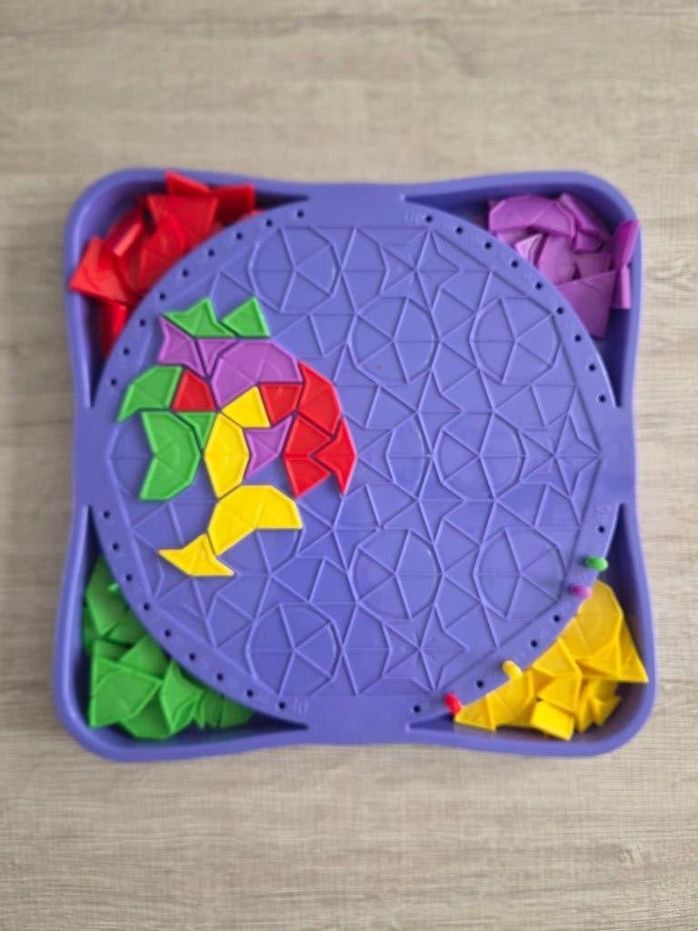 Cir-Kis Bordspel - Het spannende cirkels & sterren spel, Drie of vier spelers, Ophalen of Verzenden, Zo goed als nieuw, Hasbro