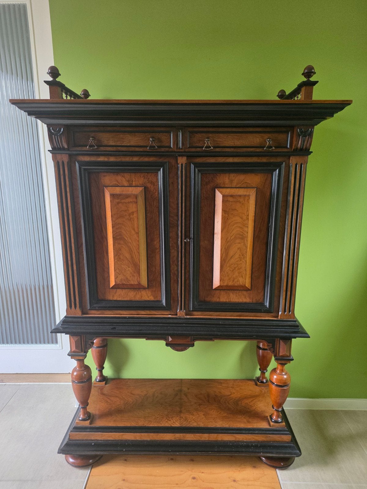 Antiek pronkstuk Willem III Hollands “Tafelkabinet, Ophalen