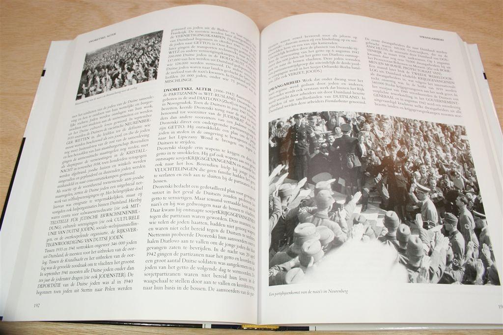 Encyclopedie van de Holocaust — Uitg. Yad Vashem, Ophalen of Verzenden, Tweede Wereldoorlog, Zo goed als nieuw, Overige onderwerpen