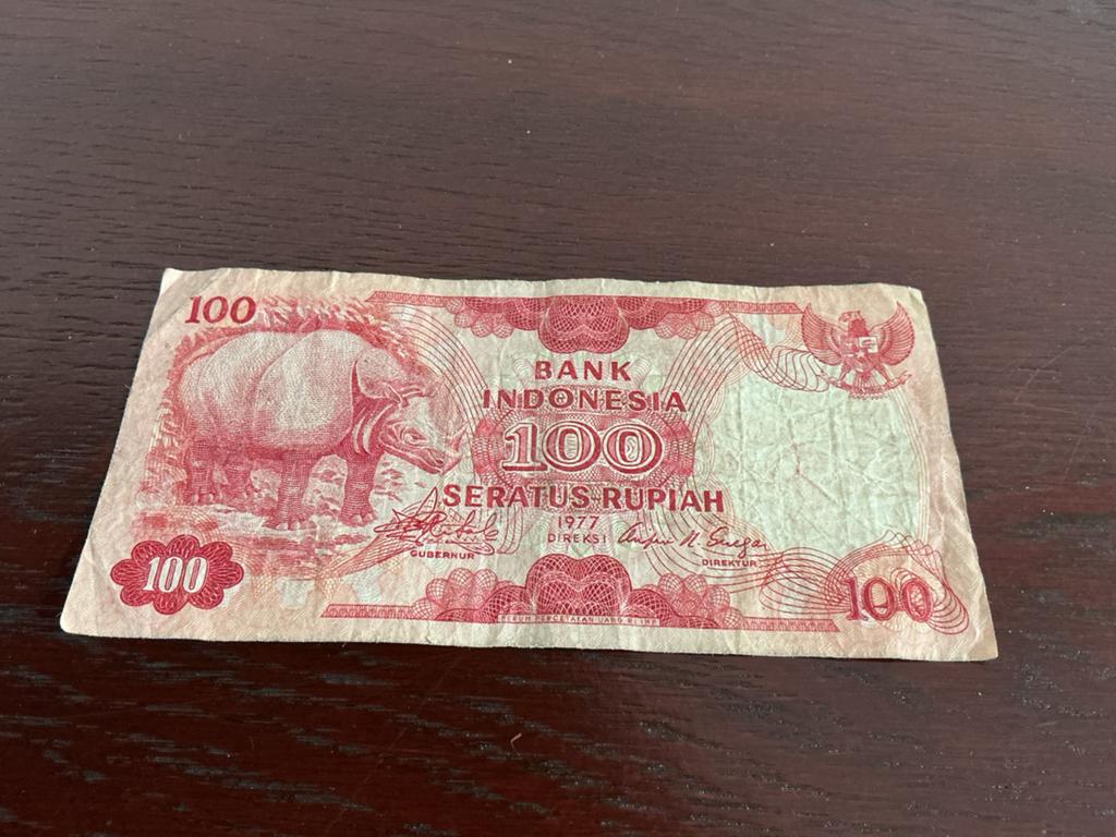 Indonesisch bankbiljet van 100 Roepia uit 1977, Ophalen of Verzenden, Midden-Oosten