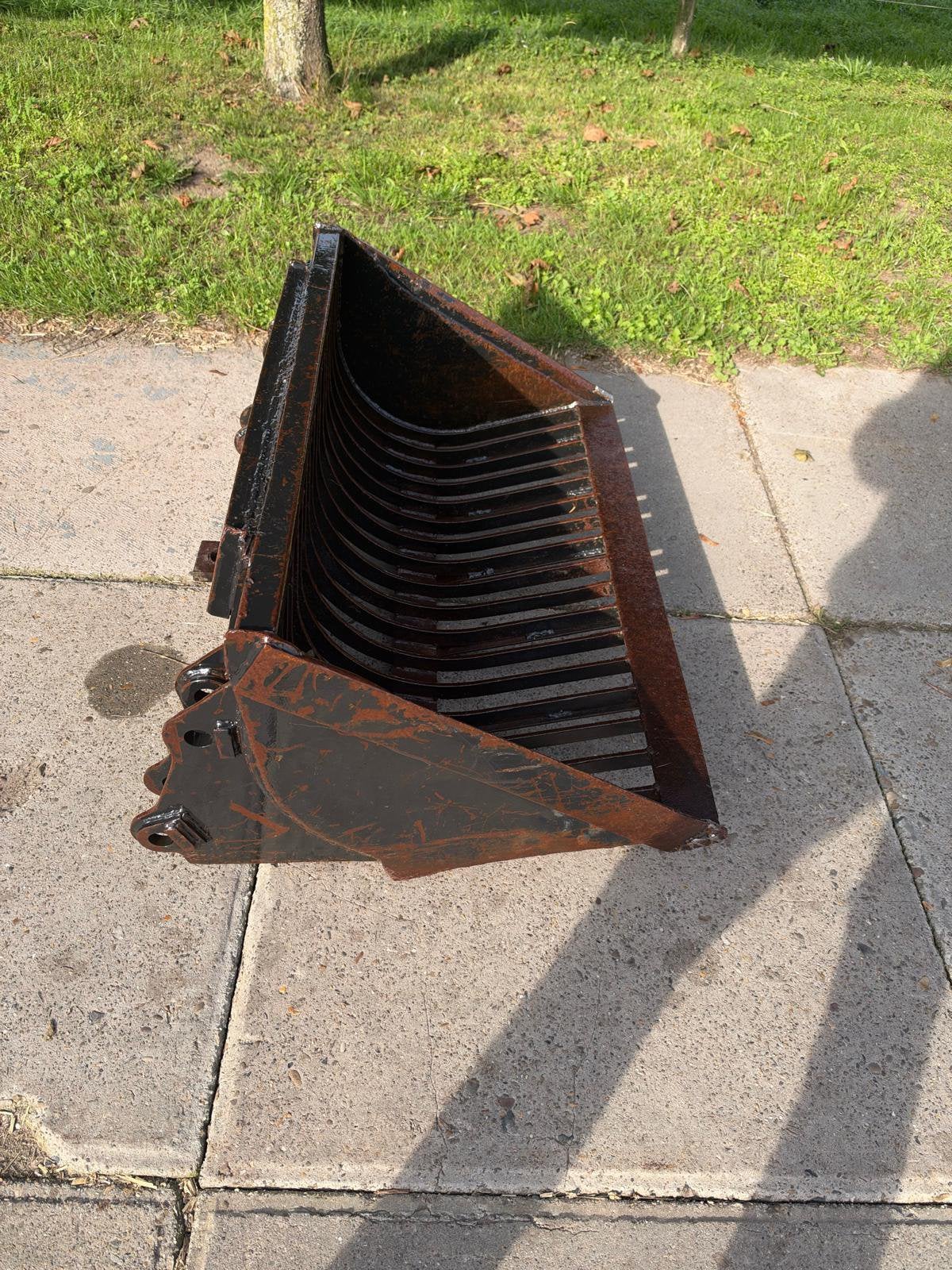 Riekbak /puinbak voor aan loader, Ophalen
