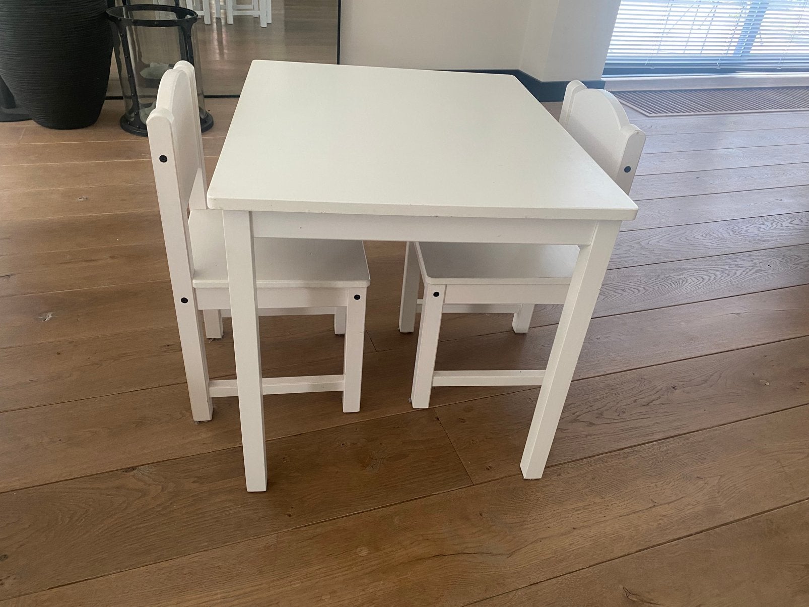 Ikea kinder tafeltje en twee stoelen, Ophalen, Gebruikt