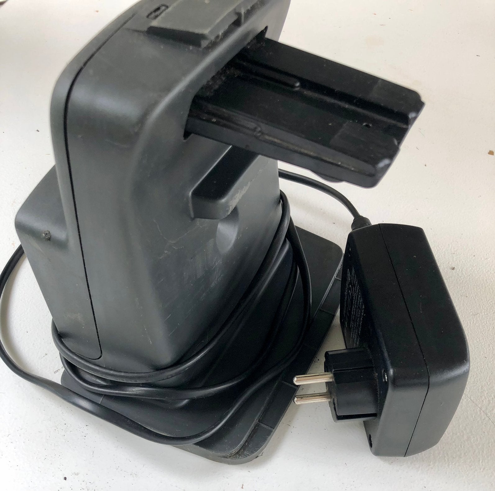 Husqvarna CS Tower P0 Oplader met AC/DC Adapter, Ophalen of Verzenden, Gebruikt