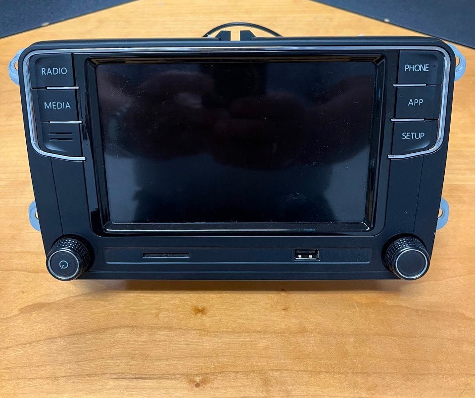 autoradio VW RCD360 Apple CarPlay inbouw volkswagen, Auto diversen, Ophalen of Verzenden, Zo goed als nieuw