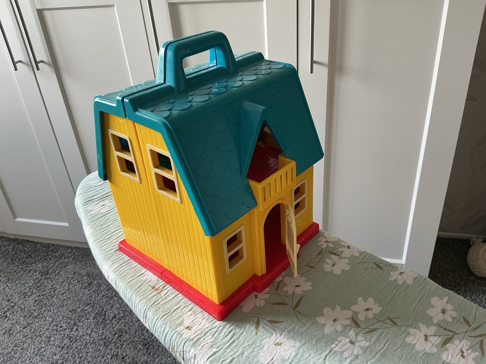 Vintage Sesamstraat Poppenhuis met Figuren en Meubels, Ophalen, Gebruikt, Poppenhuis
