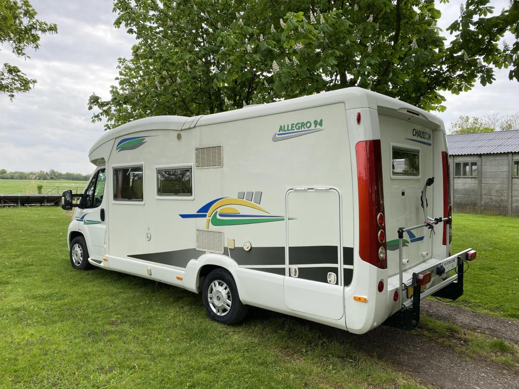 Chausson Allegro 94 | Zeer Compleet | Uitstekend Onderhouden, Caravans en Kamperen, Campers, 7 tot 8 meter, Luifel, L-zit, Half-integraal
