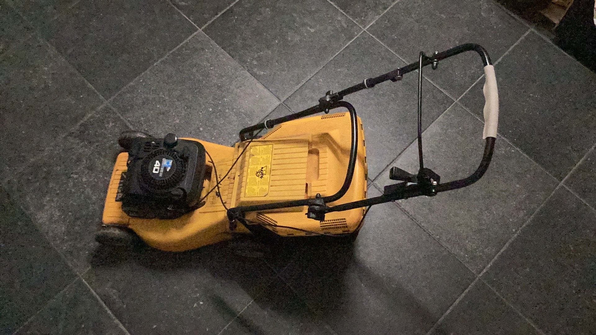 Stiga benzine grasmaaier, Tuin en Terras, Grasmaaiers, Ophalen, Cirkelmaaier, Gebruikt, Opvangbak