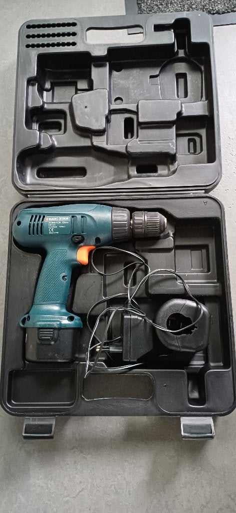 Black en Decker accuboormachine, Ophalen, Gebruikt, Minder dan 400 watt, Boor- en Schroefmachine