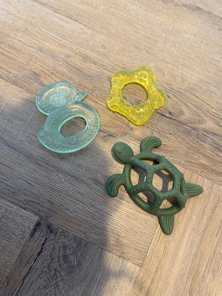 Heel goed 3x Hema bijtring tandjes koelbijtring & schildpad, Kinderen en Baby's, Ophalen of Verzenden, Zo goed als nieuw, Overige typen