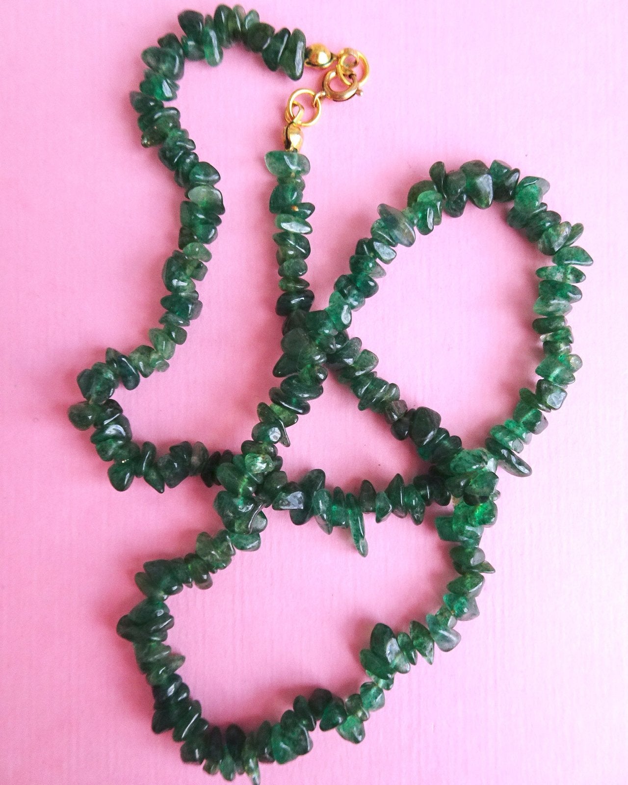 jwg Vintage 70s smaragd groen stenen kralen ketting steen, Verzenden, Overige materialen, Ketting, Met edelsteen