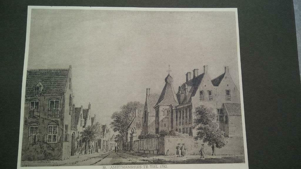 38 / Tiel  Het Ambtsmanhuis Lichtdruk 1922, Antiek en Kunst, Ophalen of Verzenden
