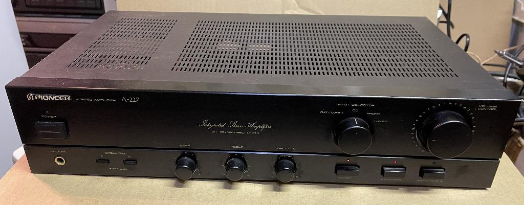 Pioneer A-227 - Stereo Amplifier, Audio, Tv en Foto, Versterkers en Receivers, Gebruikt, Ophalen of Verzenden, 60 tot 120 watt