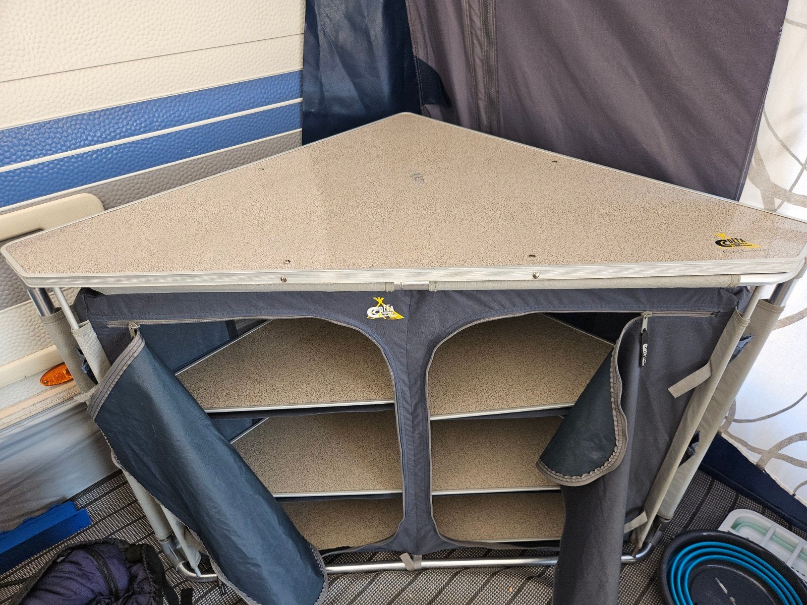 camping hoekkast, Ophalen, Zo goed als nieuw