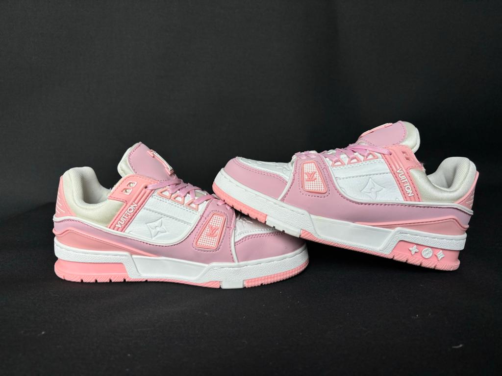 Louis Vuitton Sneakers Roze Maat 36, Ophalen of Verzenden, Zo goed als nieuw, Roze, Sneakers of Gympen