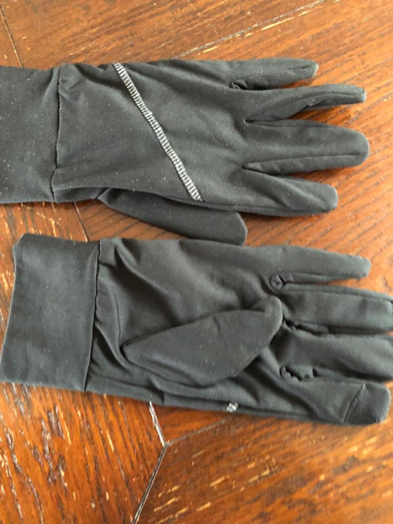 Zwarte handschoenen met diagonale stiksels, Kleding | Dames, Mutsen, Sjaals en Handschoenen, Ophalen of Verzenden, Zo goed als nieuw