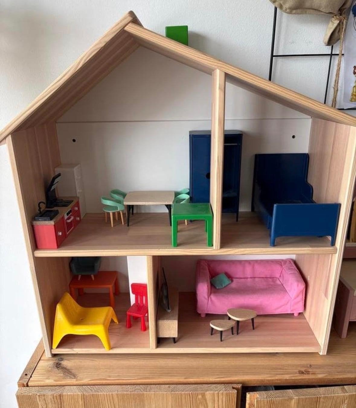 Prachtig houten poppenhuis met meubels, Ophalen, Gebruikt, Poppenhuis