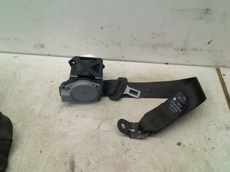 Gordelspanner achter Audi A1 Sportback (8XA/8XF) 8X4857805C, Auto-onderdelen, Gebruikt, Auto-Union-Straße  1, Ingolstadt 85057, , Duitsland
