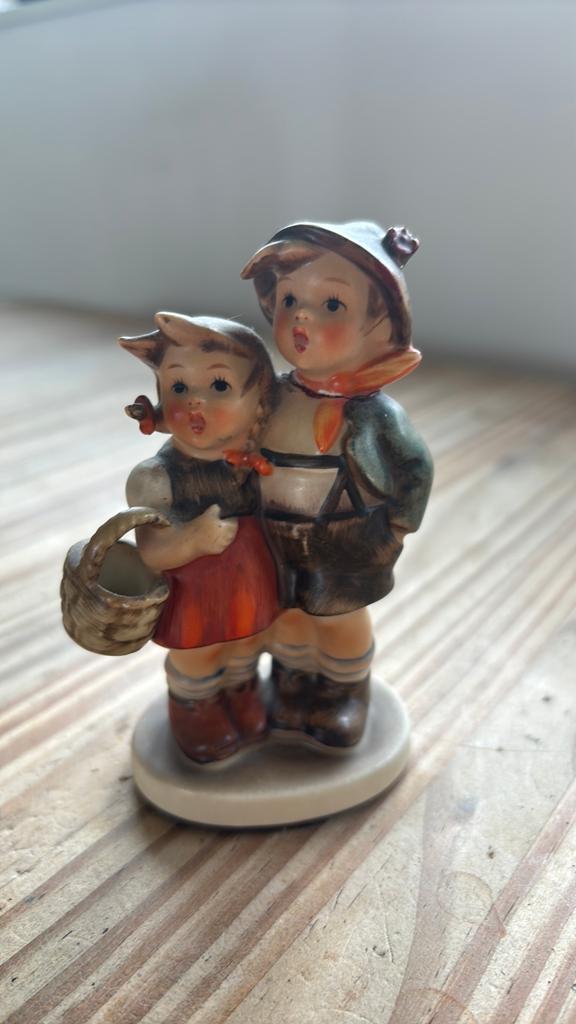 Hummeltje (Goebel) - broertje en zusje, Ophalen, Zo goed als nieuw