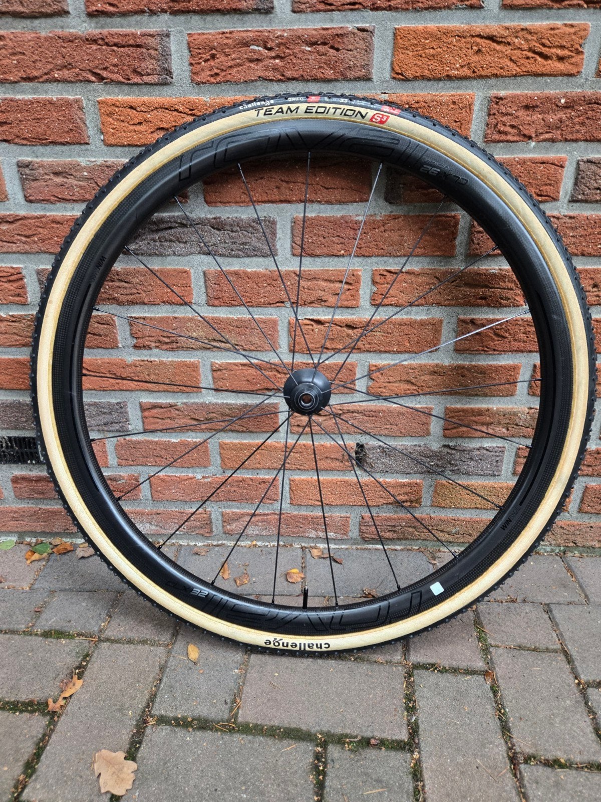 Roval CLX 32 voorwiel met zgan Challenge tubes, Ophalen, Wiel, Roval, Carbon