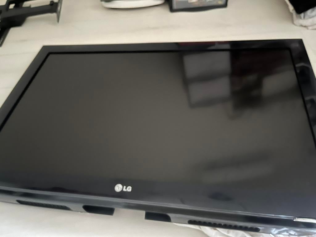 LG TV 42 inch, 50 Hz, LCD, Ophalen of Verzenden, Zo goed als nieuw